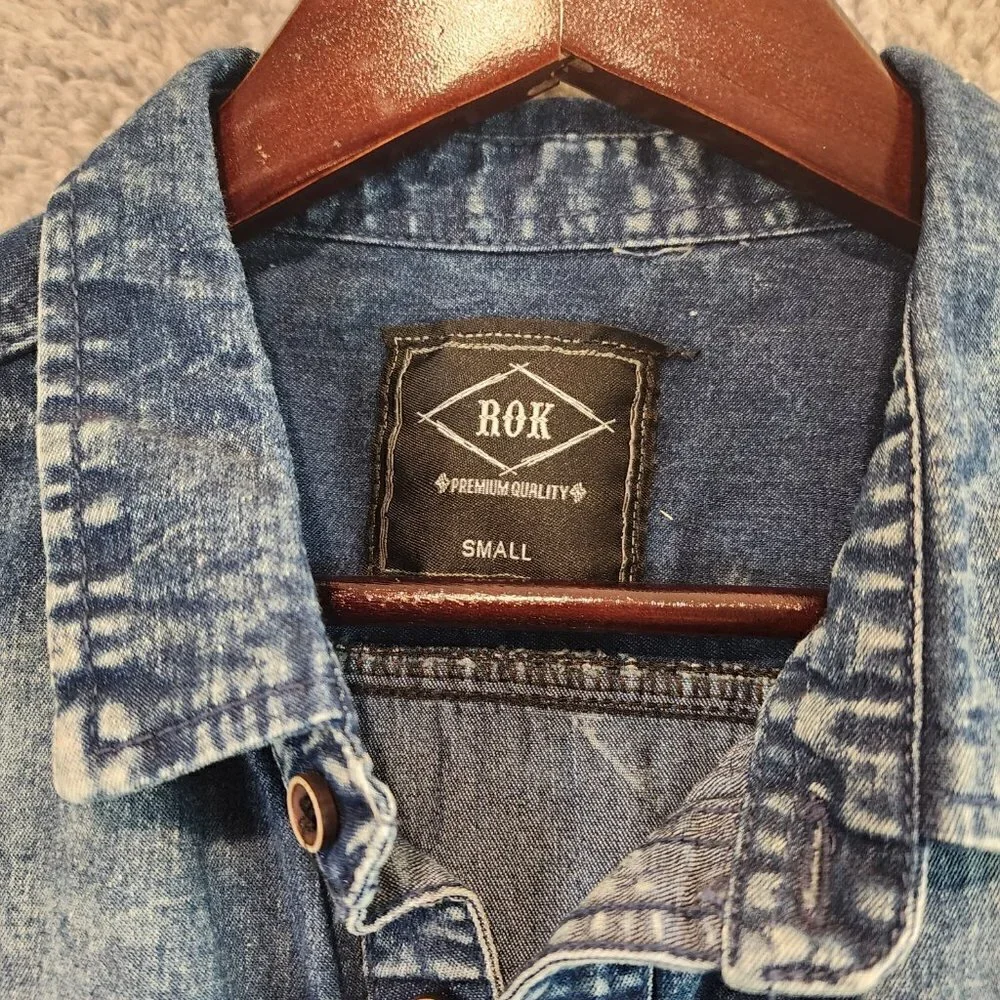 Rok Shirt Mens Size Small Blue Button Up Short Sleeve Y2K Retro Denim - Picture 2 of 7